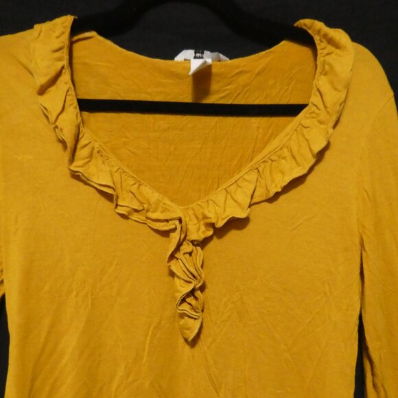 H&M | medium | Ruffled Yellow Rayon Long Sleeve Knit Shirt - Picture 4 of 16